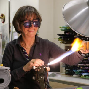 Souffleuse de verre MOF Photo Beatrice Garranas 1 300x300